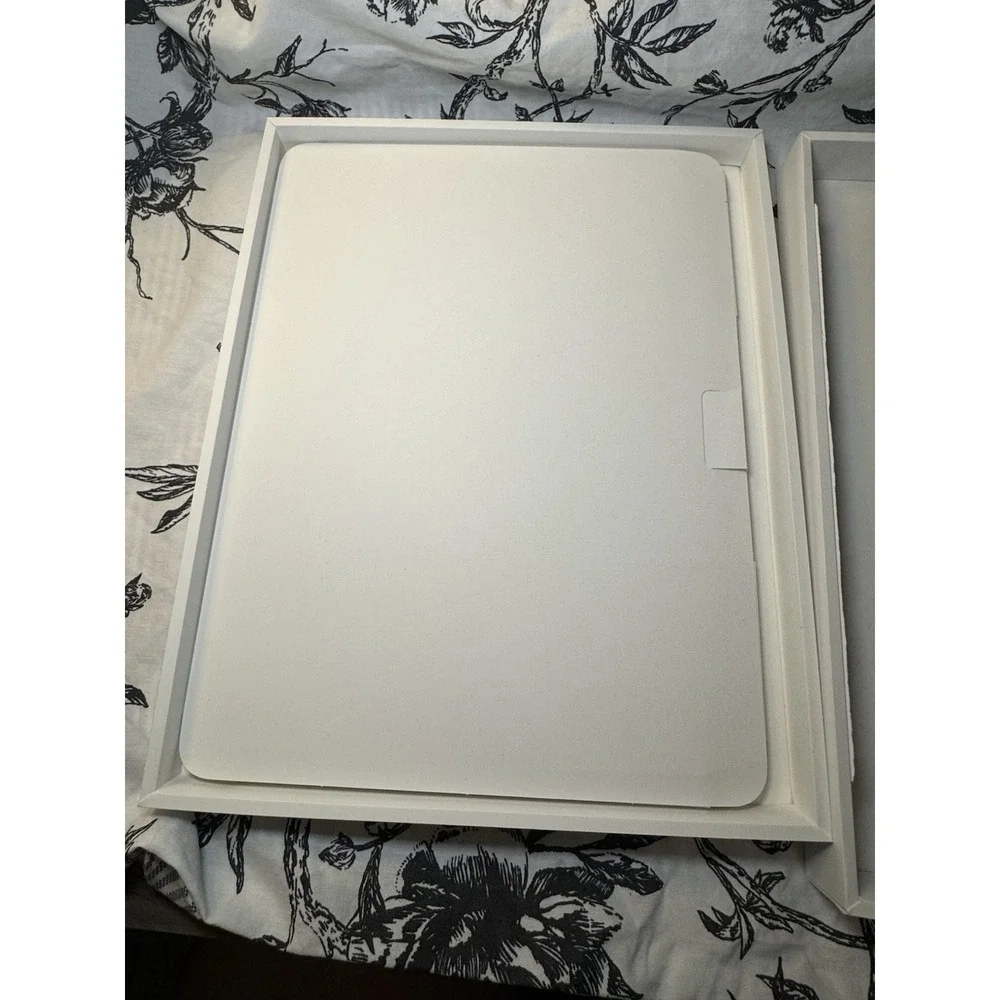 Apple iPad Magic Keyboard Empty Box Model A3340 M3 Inserts Included